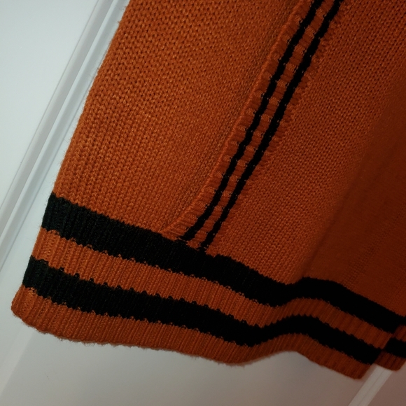 Vest - Picture 4 of 5